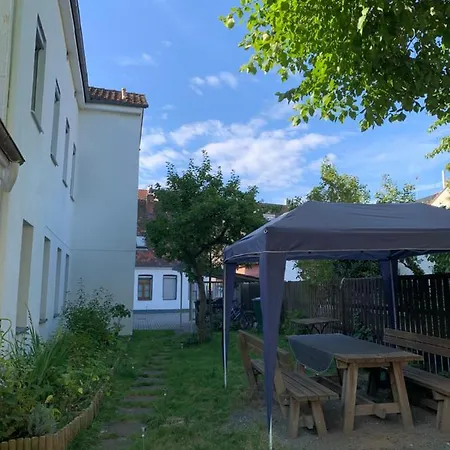 City-zentral-garten-30qm